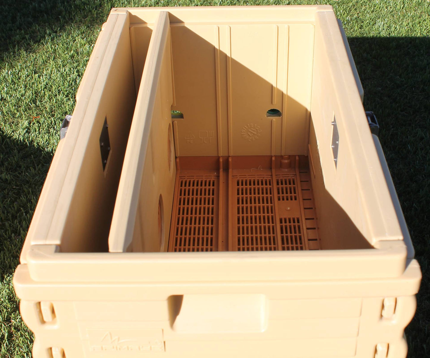 7 Frame NUC White Insulated Bee Hive Set