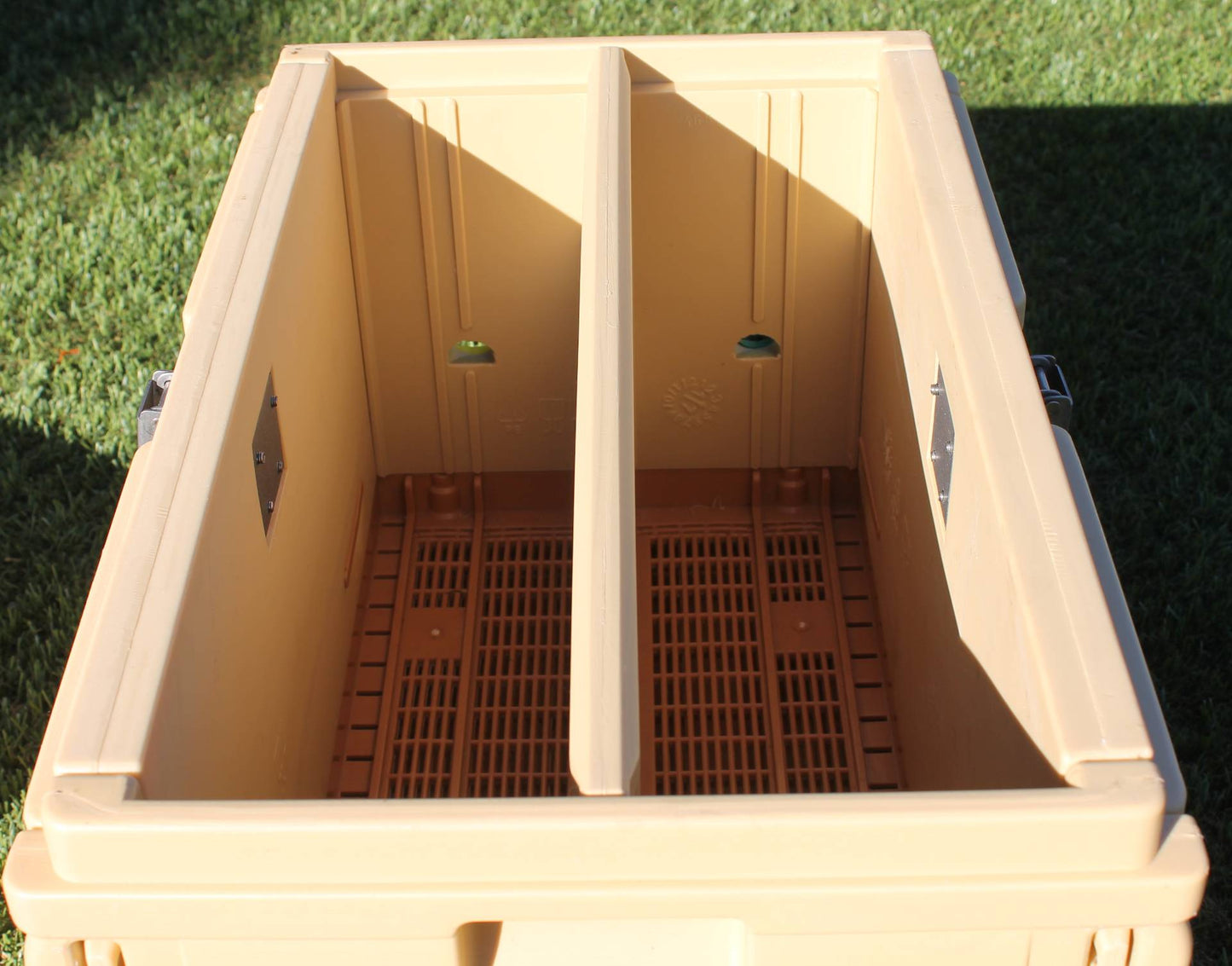 7 Frame NUC White Insulated Bee Hive Set
