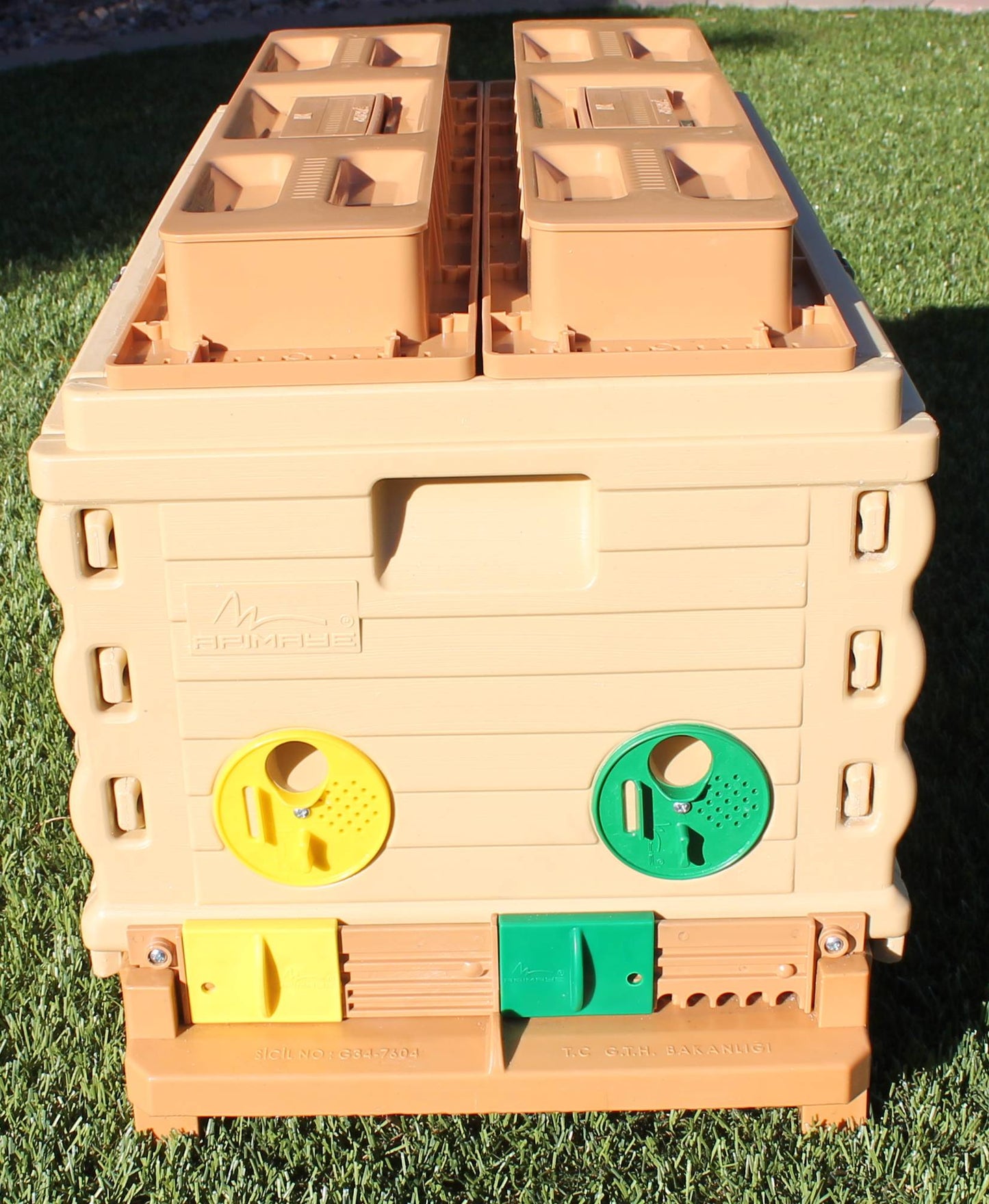 7 Frame NUC White Insulated Bee Hive Set