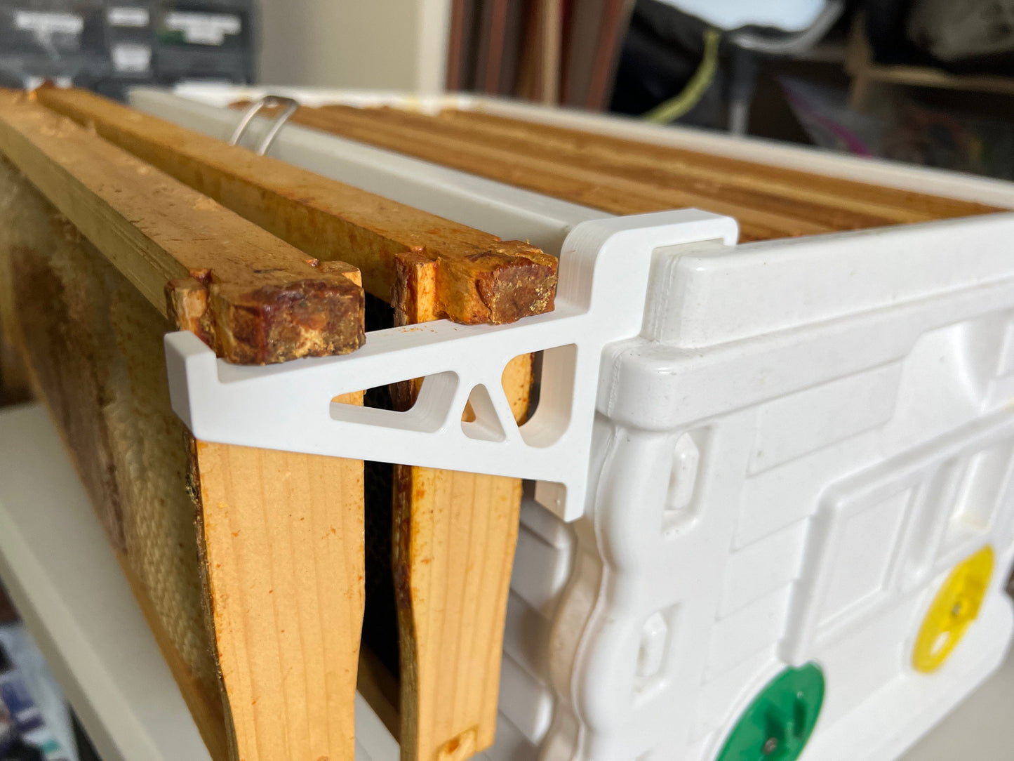 Frame holder for Apimaye hives