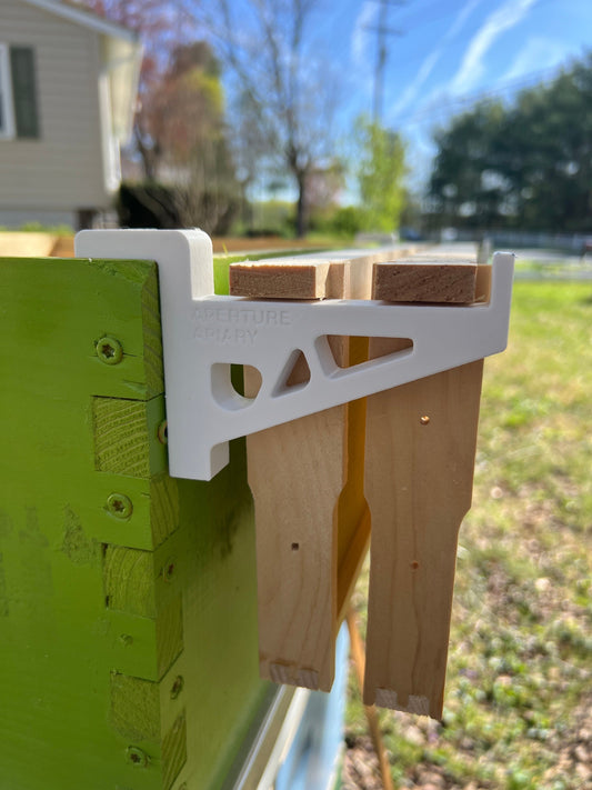 Frame holder for wooden Langstroth hives