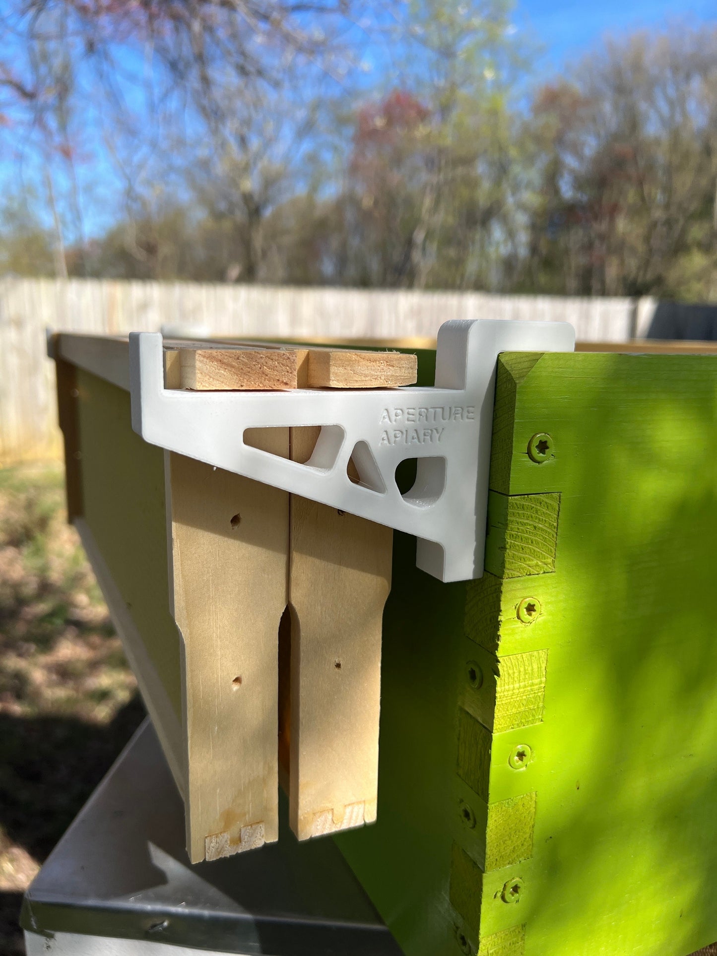 Frame holder for wooden Langstroth hives